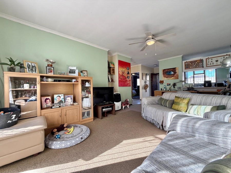 2 Bedroom Property for Sale in Table View Western Cape